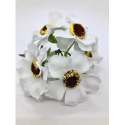 bukiet białych kwiatów/pęczek