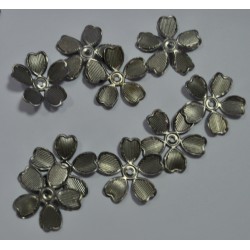 sz.metal kwiatki 2,4 cm/1szt